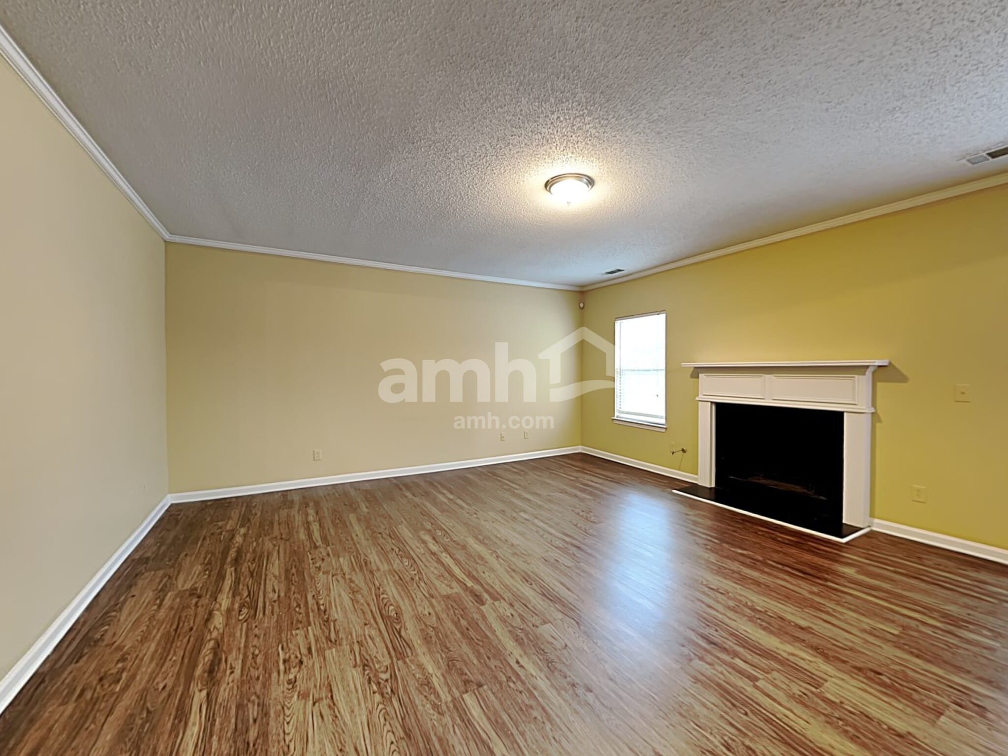 Building Photo - 1642 Village Place Cir NE