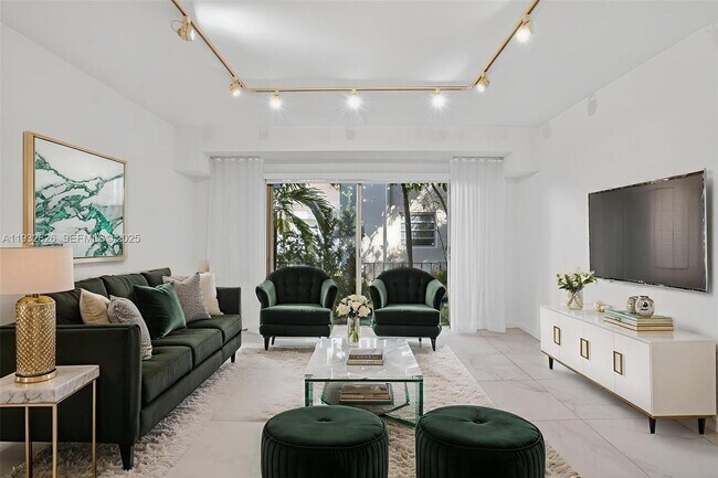 Building Photo - 1239 Mariposa Ave