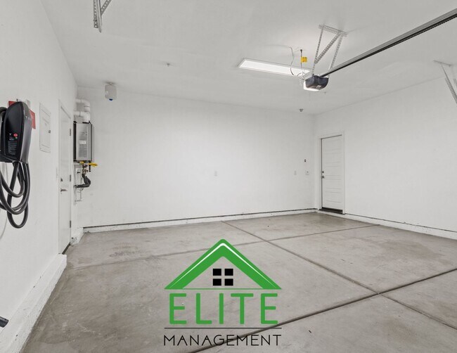 Building Photo - **Modern single-family residence in the hi...