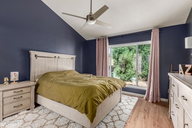 Building Photo - 518 E Kerry Ln