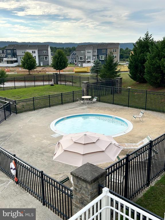 Building Photo - 301 Hillsdale Pl