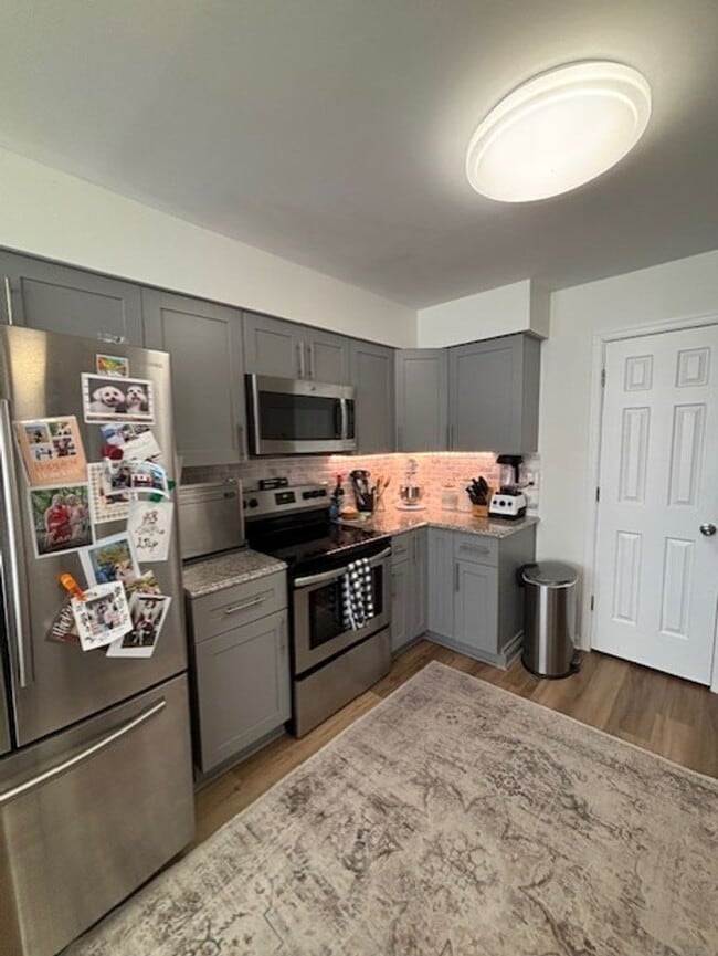 Building Photo - Glenwood