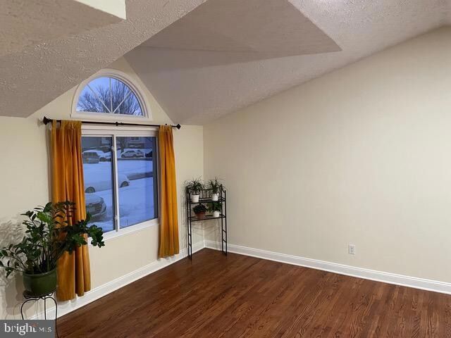 Building Photo - 402 Kojun Ct