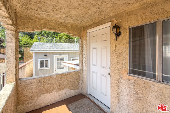 Building Photo - 3331 1/2 City Terrace Dr