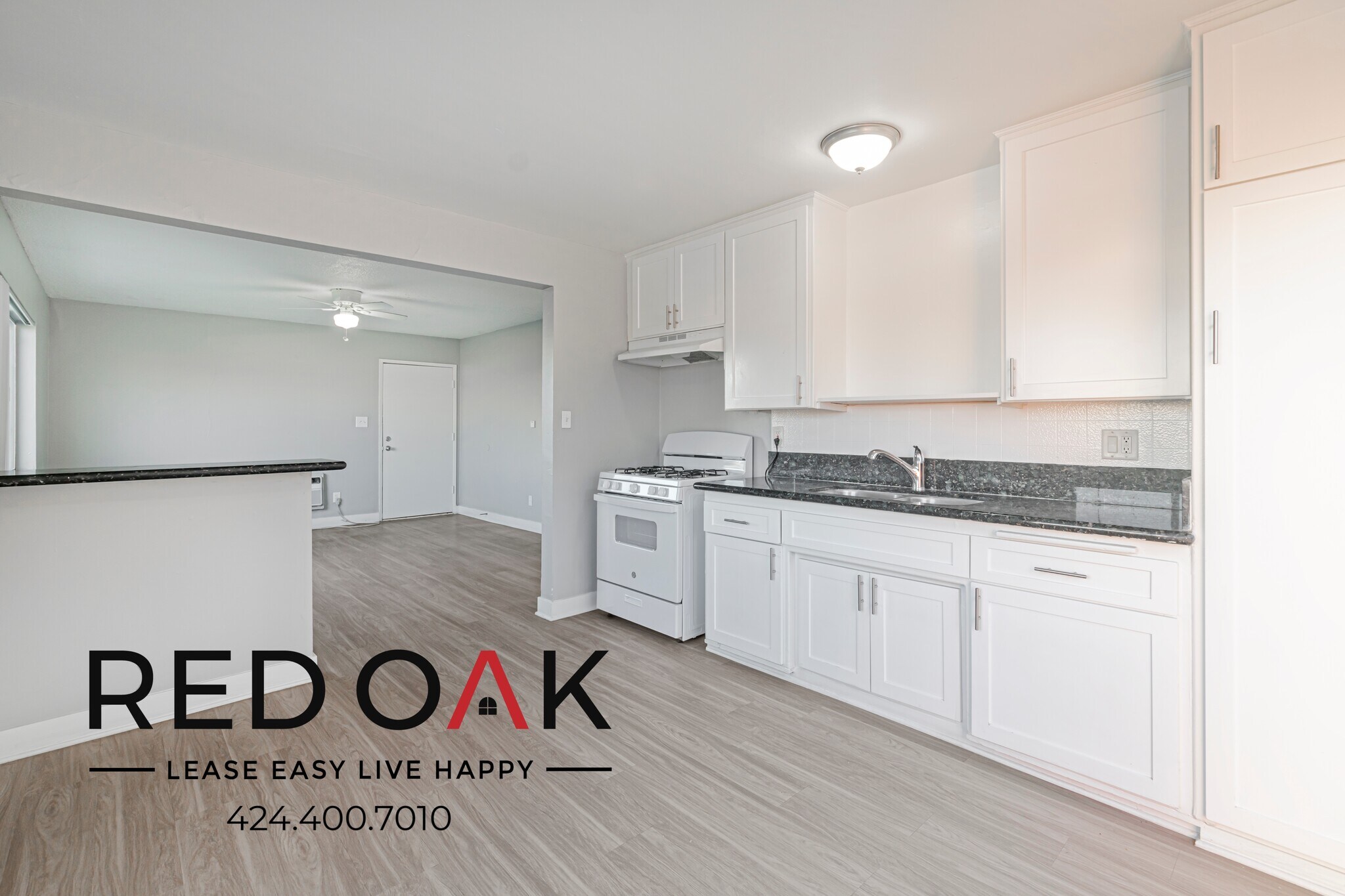 Building Photo - 660 S Riverside Ave