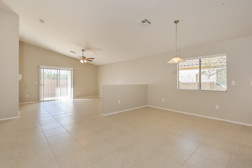 Building Photo - 8301 W Melanitta Dr