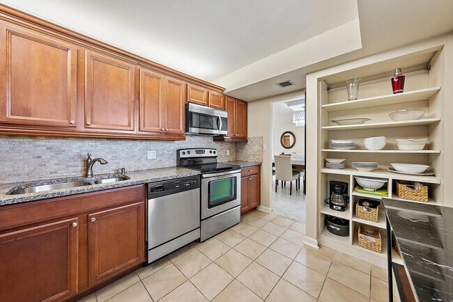 Building Photo - 400 Ocean Trail Way