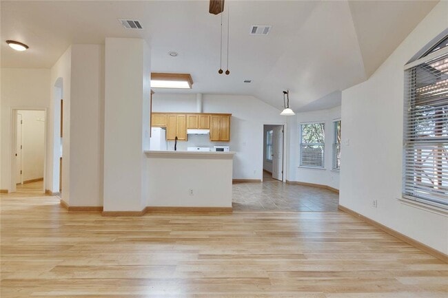 Building Photo - 2625 Gate Ridge Dr