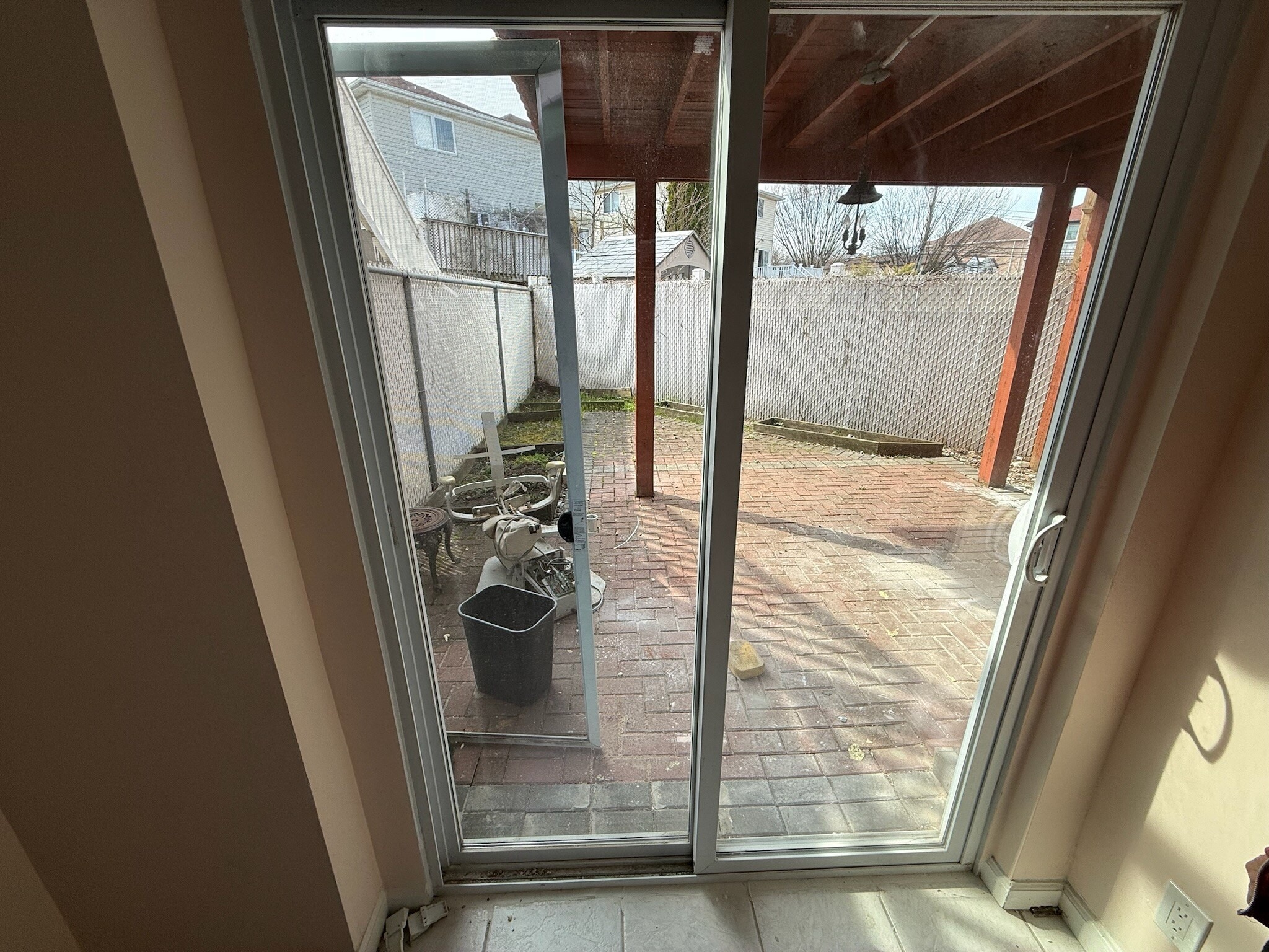 Building Photo - 27 Oceanside Ave