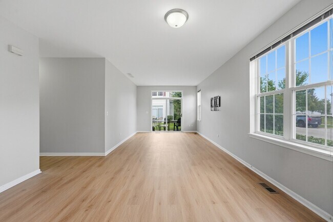 Building Photo - 3133 Falling Waters Ln
