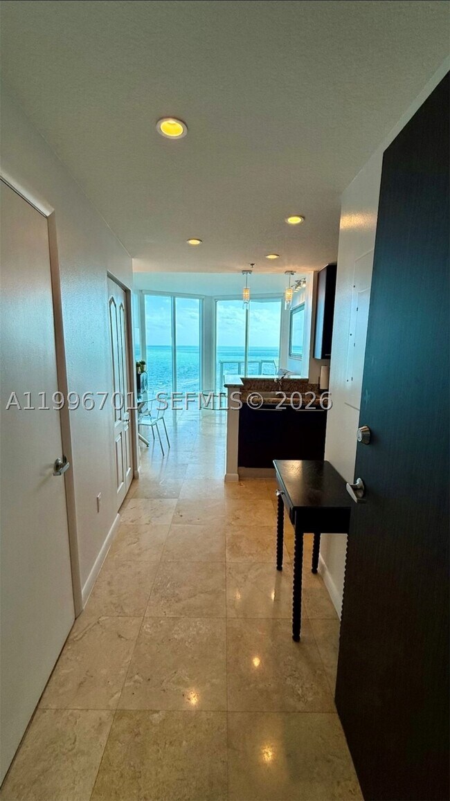Building Photo - 6515 Collins Ave