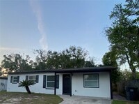Building Photo - 7020 Baywood Dr