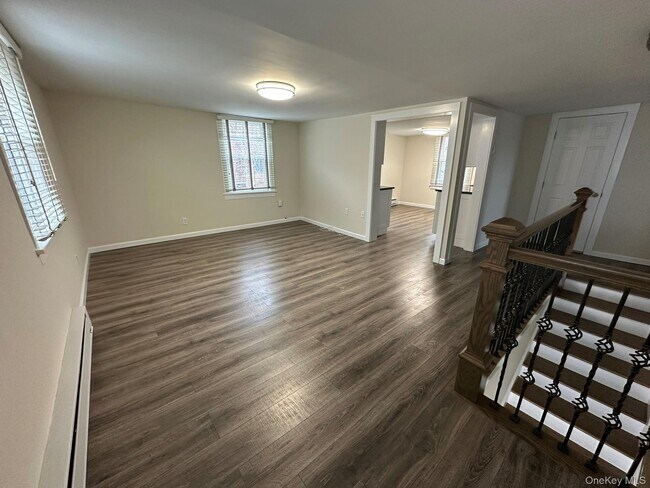 Building Photo - 973 NY-22