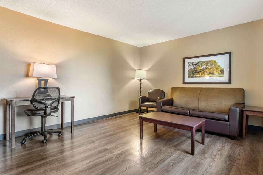 Building Photo - Furnished Studio-Sacramento - West Sacramento