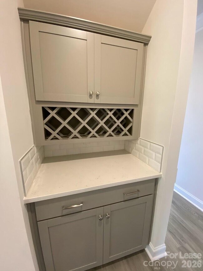 Building Photo - 2530 Napa Terrace