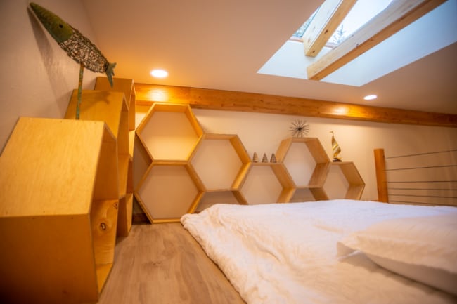 Building Photo - 5855 S View Rd