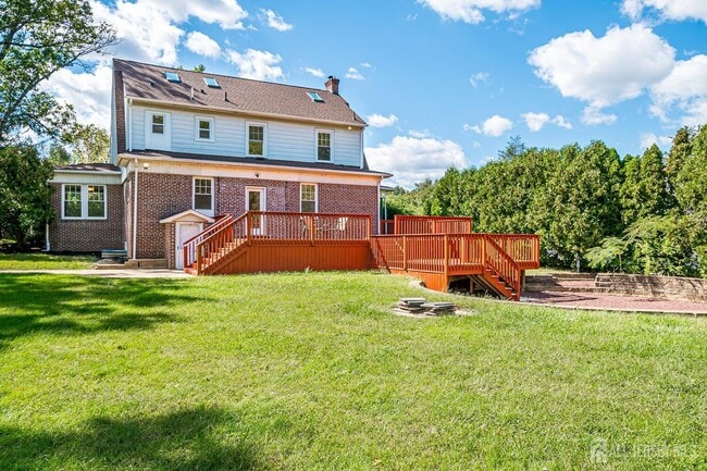 Building Photo - 338 Buckelew Ave