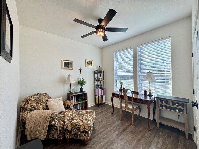 Building Photo - 853 Cypress Ln