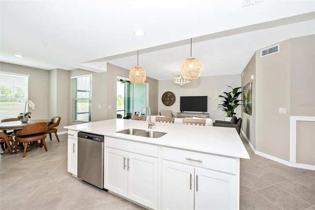 Building Photo - 12470 Wellen Golf St