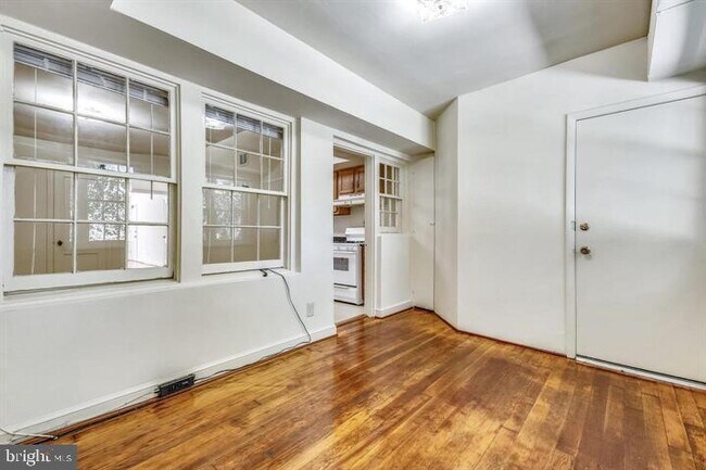 Building Photo - 7814 Tilbury St