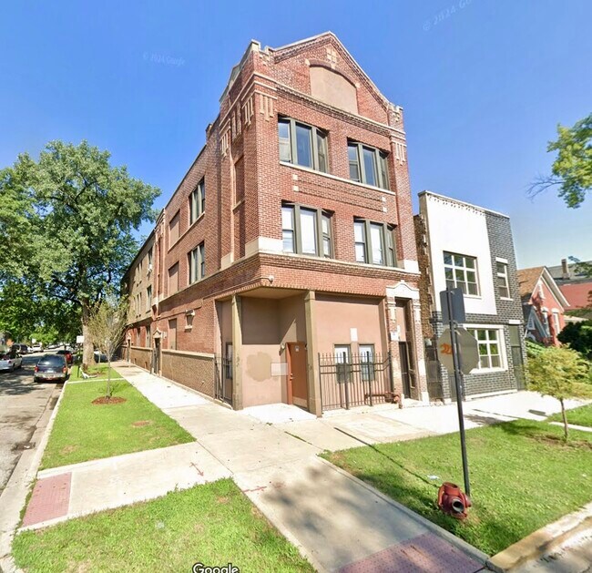 Primary Photo - 3008 W 23rd St
