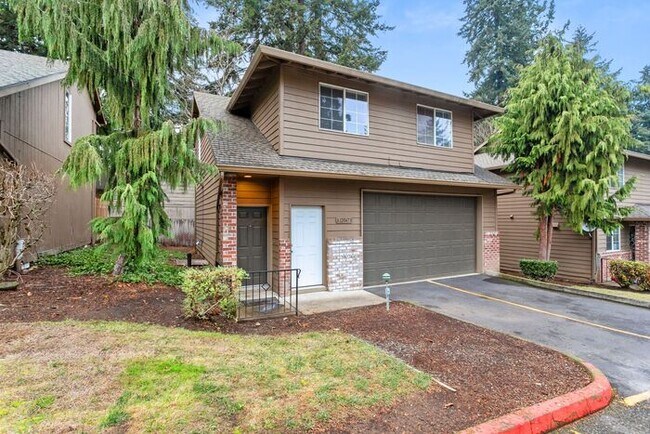 Building Photo - Beautiful 2 bed 1 bath apartment