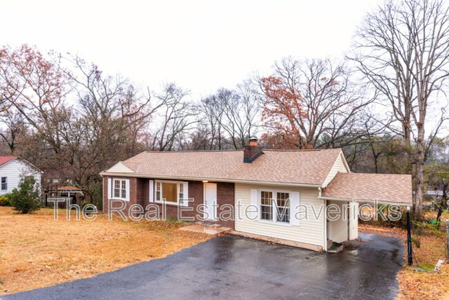 Primary Photo - 810 Caldonia St