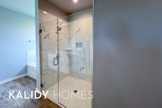 Building Photo - 17857 Salem Rd