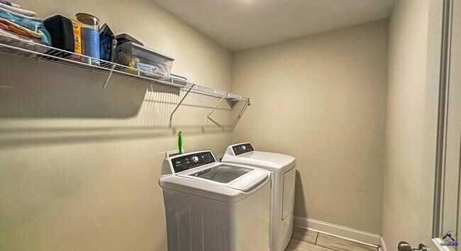 Building Photo - 181 Red Tail Cir