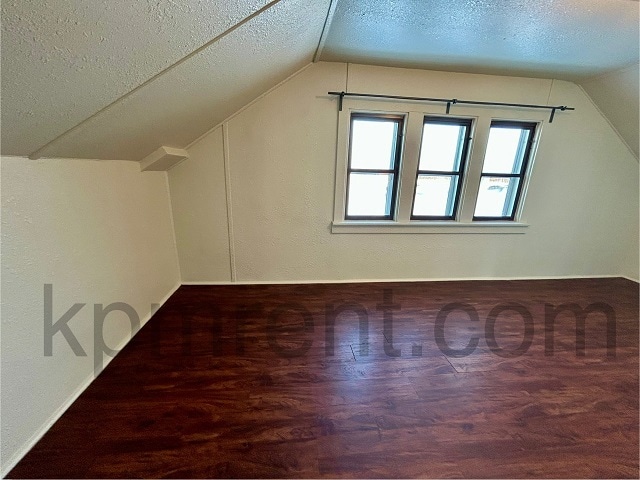 Building Photo - 606 5th Pl SE