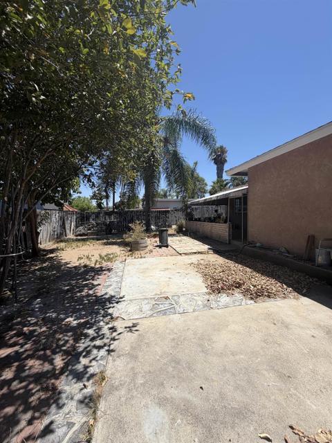 Building Photo - 644 Farview St