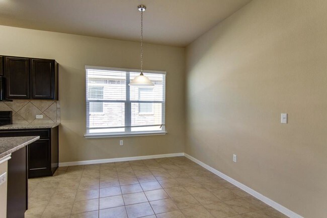 Building Photo - 605 Brashear Ln