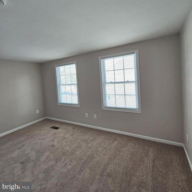 Building Photo - 8473 Aurora Ct