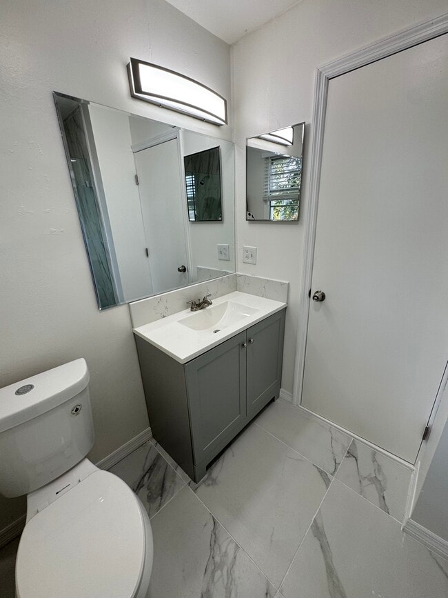 Building Photo - 274 Bayberry Dr