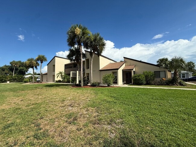 Primary Photo - 7012 Constitution Blvd