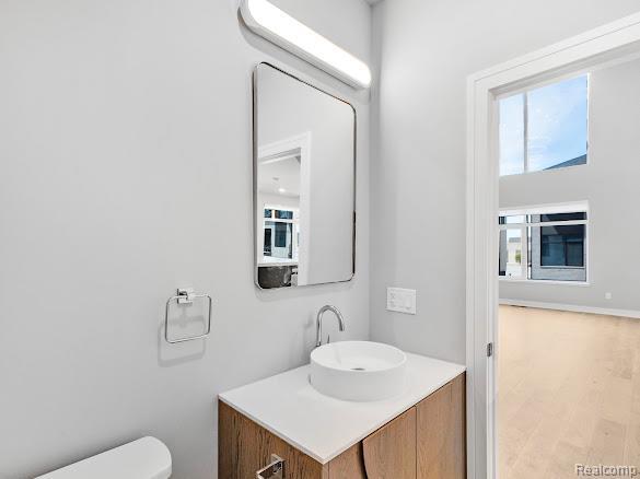 Building Photo - 953 Smart Town Dr