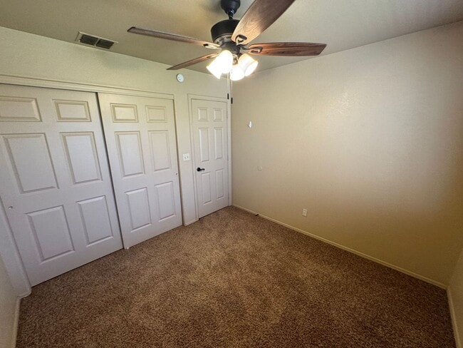 Building Photo - 3 Bedroom - 2.5 Bath - 1395 Sq. Ft. Home f...