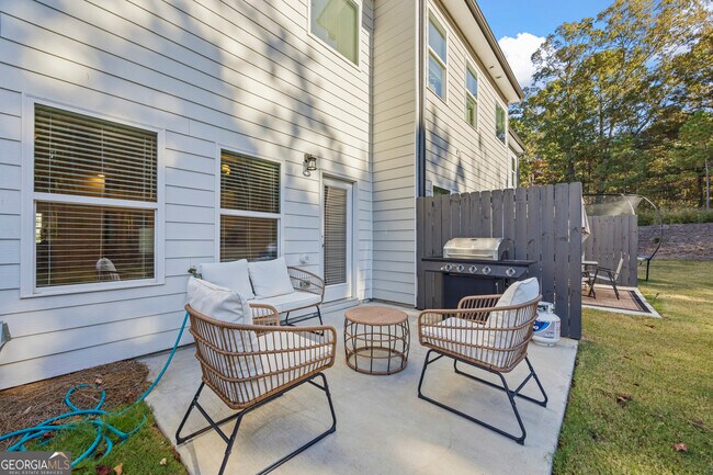 Building Photo - 550 Buxton Rd