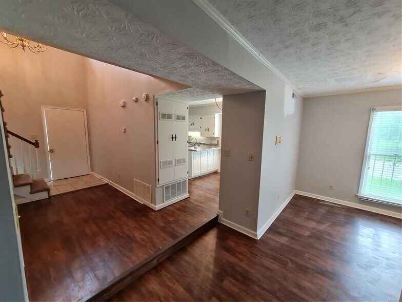 Building Photo - 1601 Cobblestone Ct