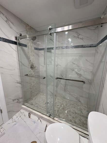 Building Photo - 1304 Diamond Dr