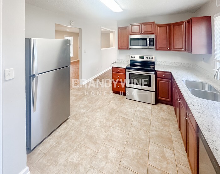 Building Photo - 4060 W Stubbs Rd