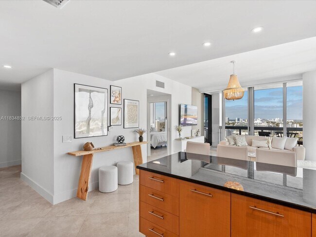 Building Photo - 6899 Collins Ave