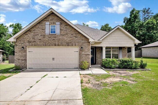 Building Photo - 3 Bedroom, 2 Bath home.