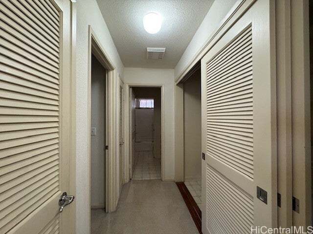 Building Photo - 95-210-210 Maka?ika?i Pl