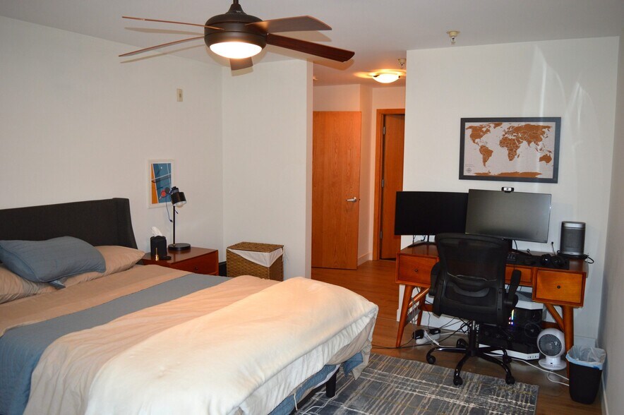 Building Photo - 8201 Mayo Dr