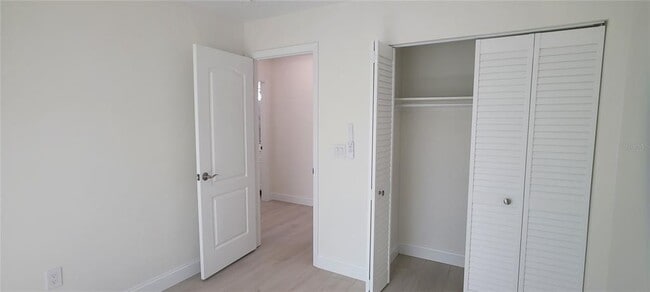 Building Photo - 4018 29th Ave W