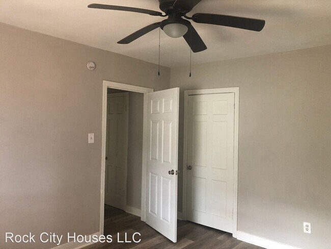 Building Photo - 2 br, 1 bath House - 1319B Maple Street