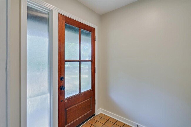 Building Photo - 111 Chiswick Cir