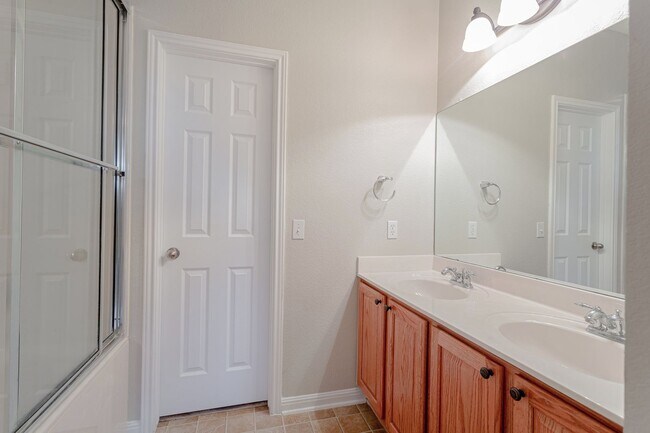 Building Photo - Charming 4BR Home in The Reserve at Westcreek With Top-Tier Amenities