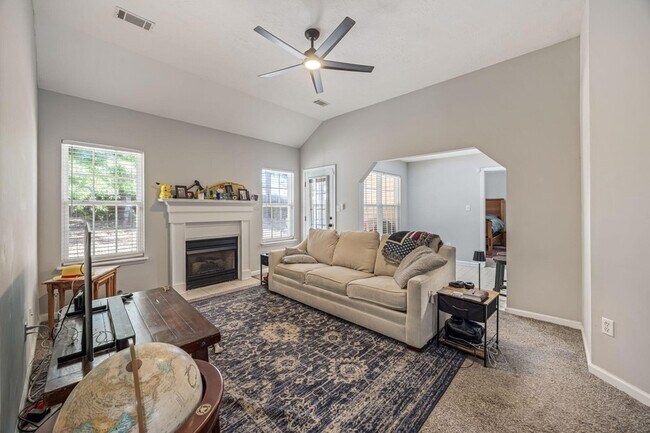 Building Photo - 2056 Sylvan Lake Dr